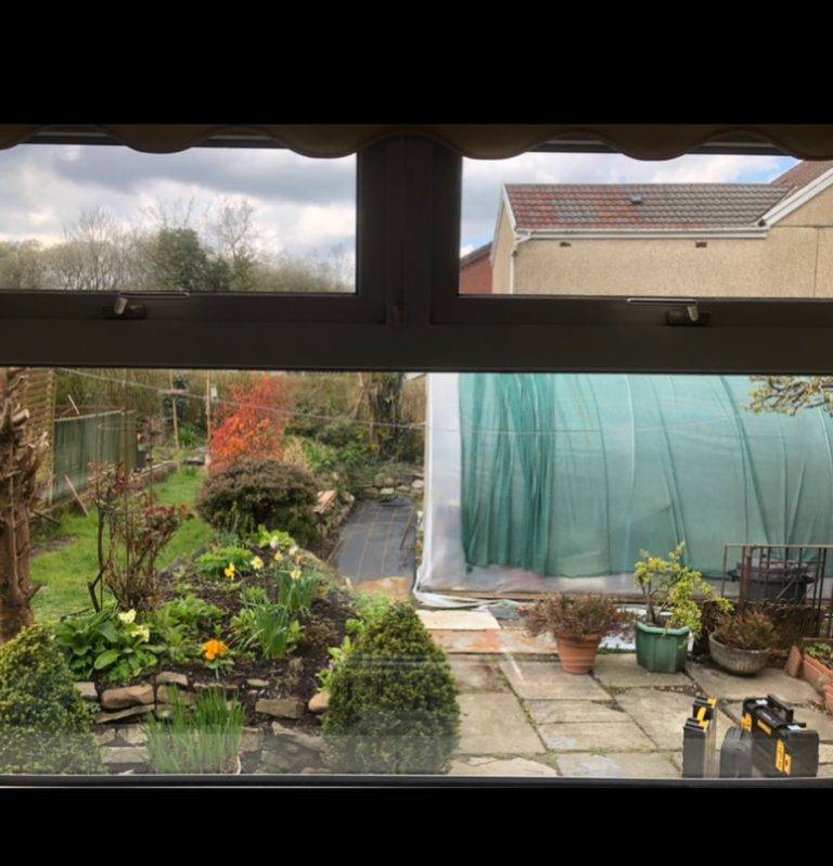 Replacement double glazing